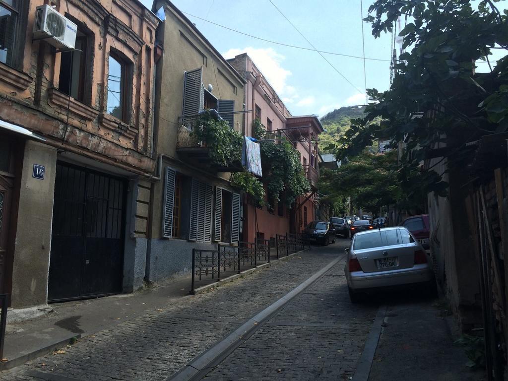 Guest House Zemeli Tbilisi Exterior photo